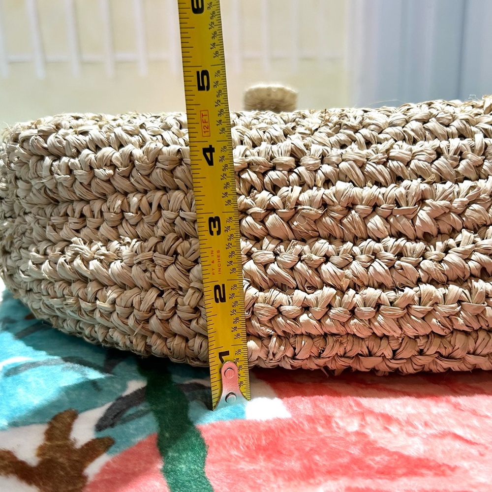 NWT Pamela Munson The Avis Bay Oversized Tote-Natural Wovan Raffia-Buckle Detail - Picture 6 of 16